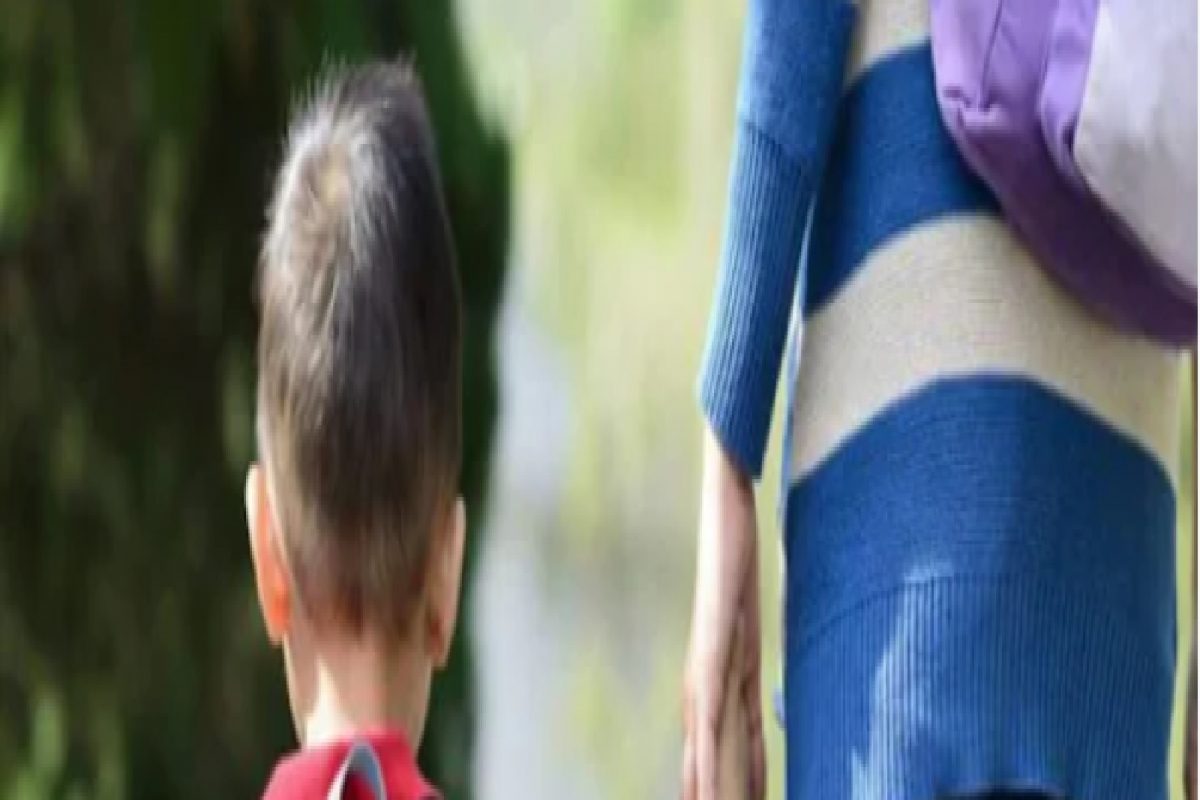 आईला आपल्याच मुलाची वाटते घृणा, कारण वाचून कुणालाही येईल दया