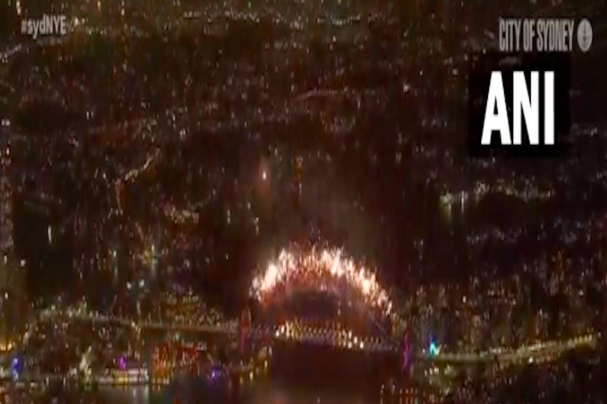 Welcome 2022: न्यूझीलंड, ऑस्ट्रेलियात नव्या वर्षाचं जल्लोषात स्वागत, पाहा VIDEO