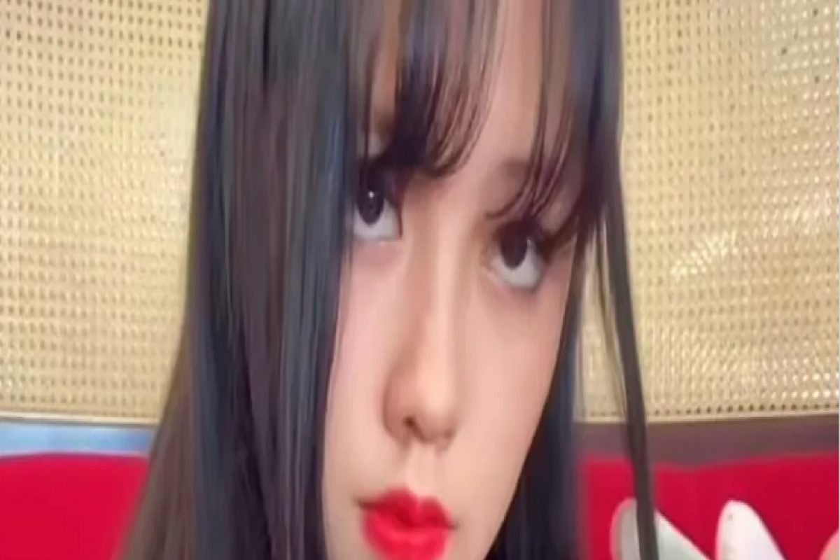 जग दिखाव्यावर चालतं, तरुणीनं केलं सिद्ध; पैसे खर्च न करता ‘जगून दाखवलं’!