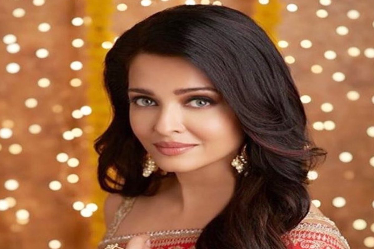 Panama Papers Leak Case चौकशीनंतर ऐश्वर्या रायची पहिली पोस्ट चर्चेत; पती अभिषेक बच्चनने केली कमेंट