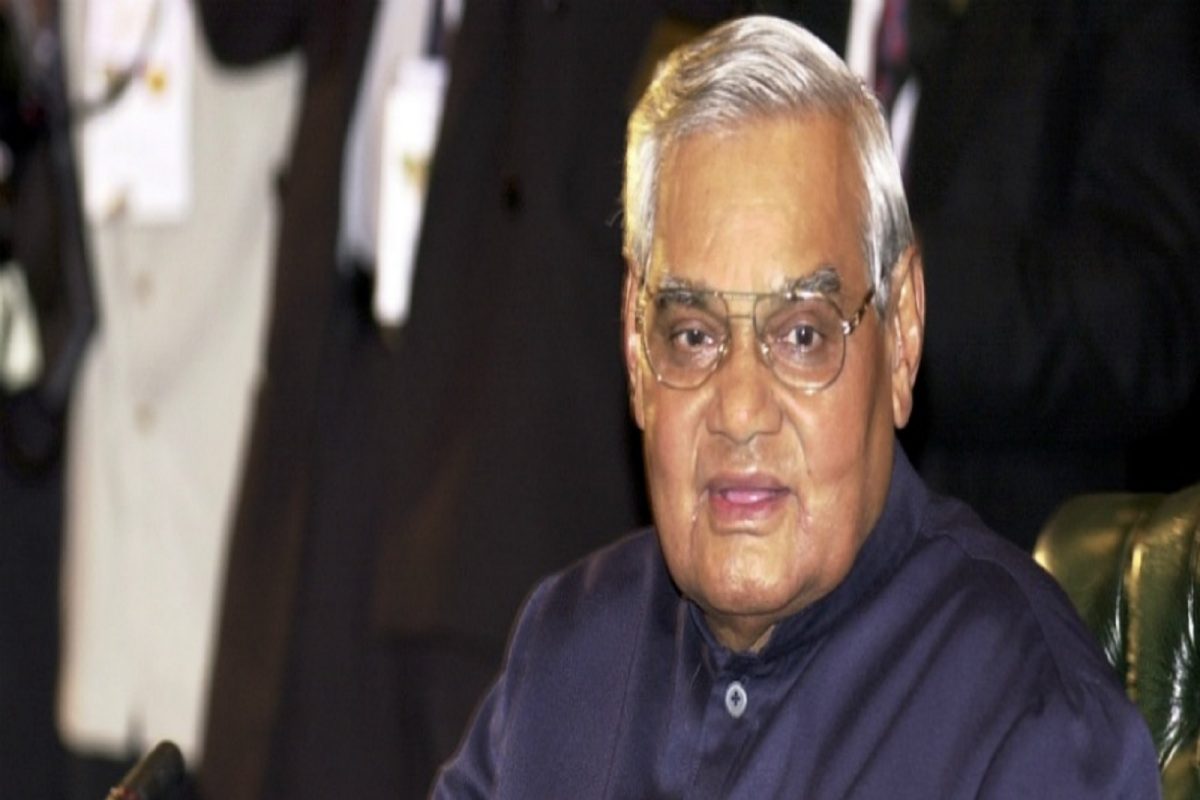 भारतरत्न अटल बिहारी वाजपेयींच्या पूर्णाकृती पुतळ्याच्या अनावरणाला राज्य सरकारने परवानगी नाकारली - गोपाळ शेट्टींचा दावा