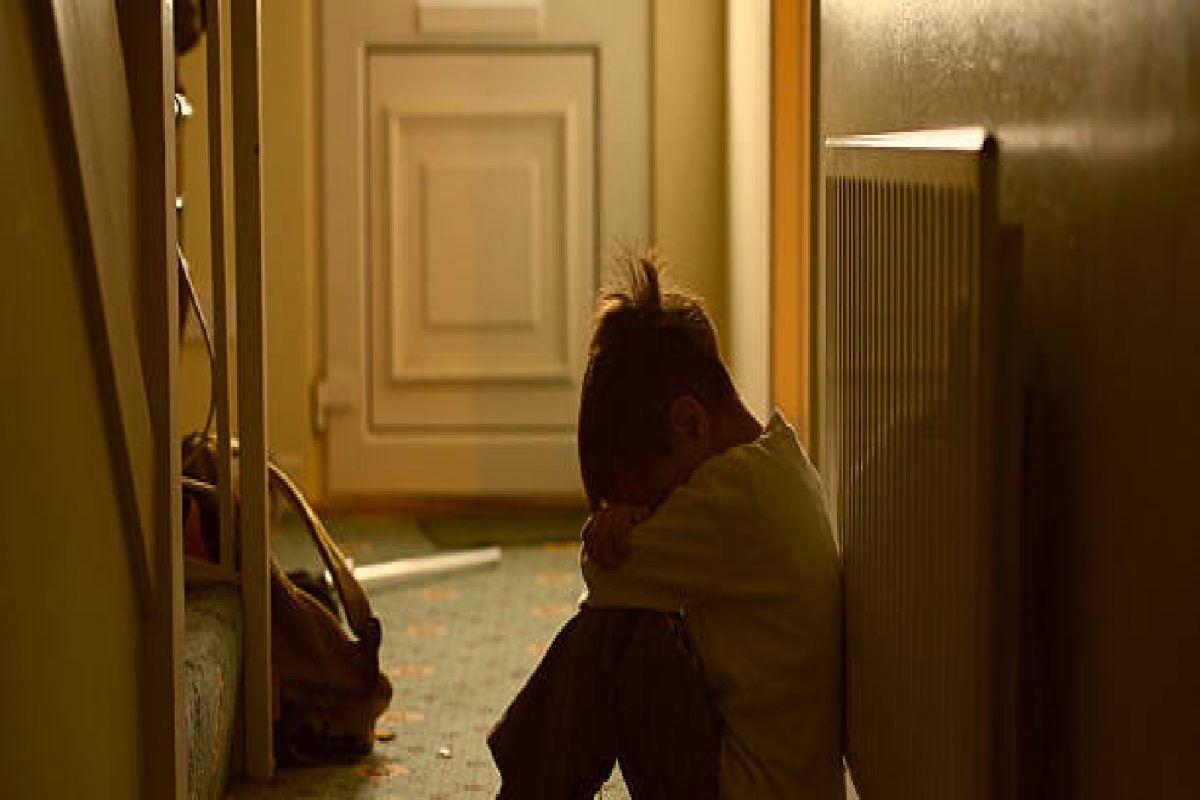 खेळ पडला महागात; मित्राने ब्लेडने कापला मुलाचा प्रायव्हेट पार्ट, झाली भयंकर अवस्था