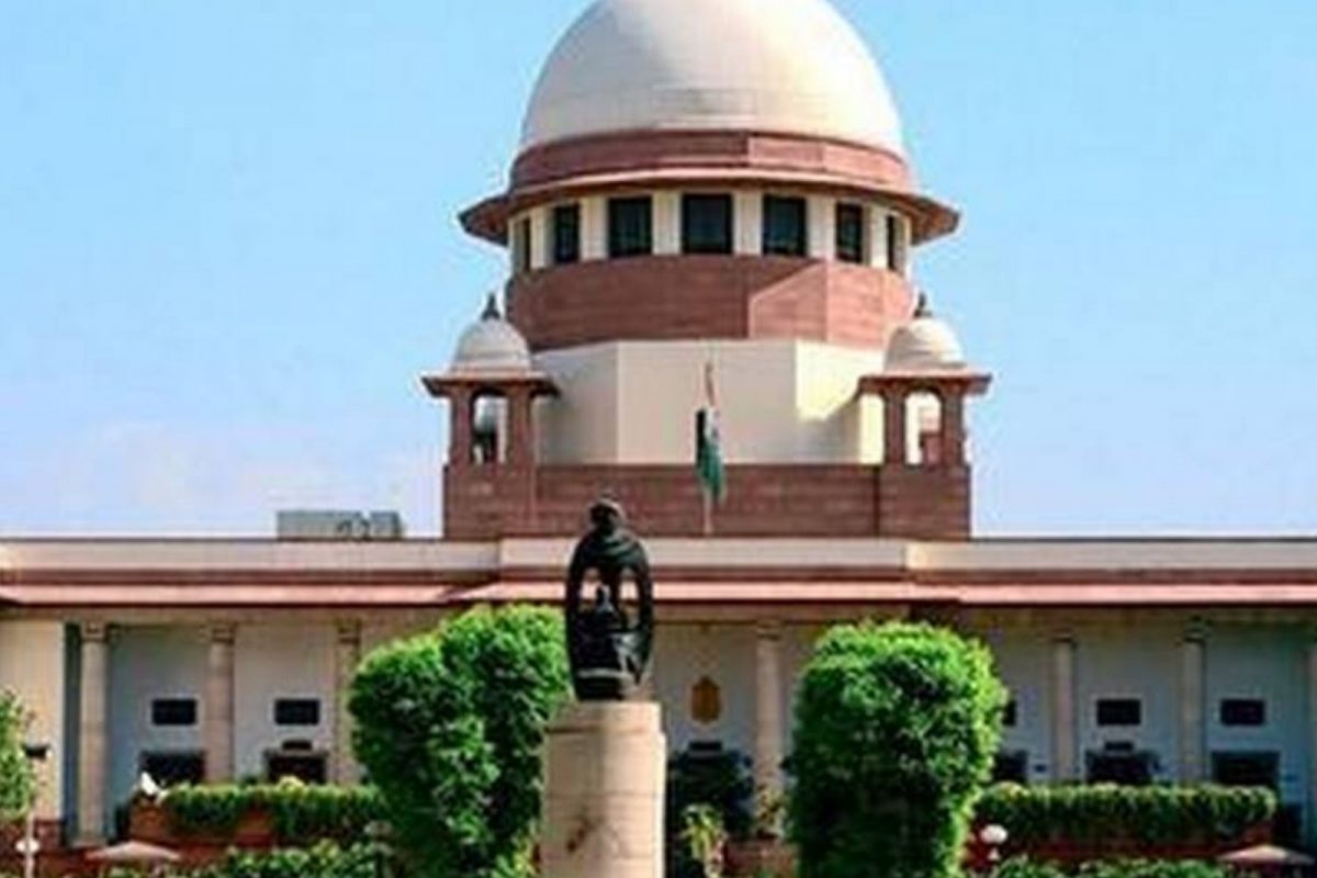 'मला मारहाण करून बाथरूममध्ये कोंडायची'; आईची क्रूरता सांगताना तरुणाला न्यायालयातच अश्रू अनावर