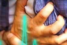 Heart attackयेण्यापूर्वी शरीरात हे बदल जाणवतात; लगेच हॉस्पिटल गाठल्यास जीव वाचतो