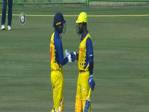 आयपीएल मेगा ऑक्शनपूर्वी (IPL 2022) टीम इंडियाचा अनुभवी खेळाडू फॉर्मात आला आहे. ( फोटो @BCCI)