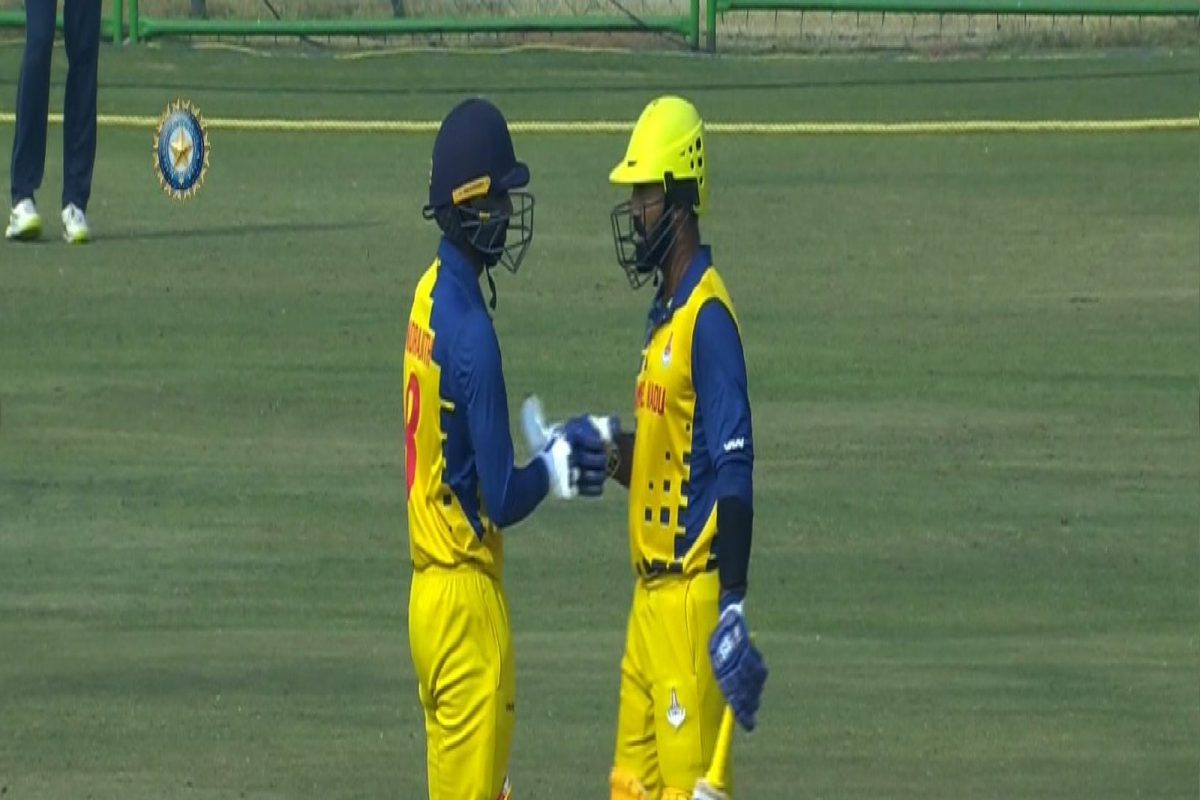 आयपीएल मेगा ऑक्शनपूर्वी (IPL 2022) टीम इंडियाचा अनुभवी खेळाडू फॉर्मात आला आहे. ( फोटो @BCCI)