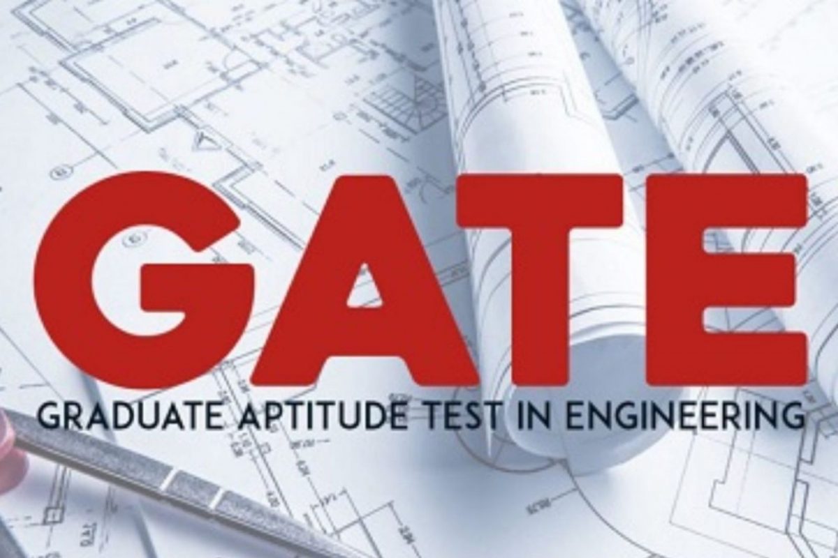 जाणून घेउया हे परीक्षा क्रॅक कारण्यासाठी काही टिप्स.