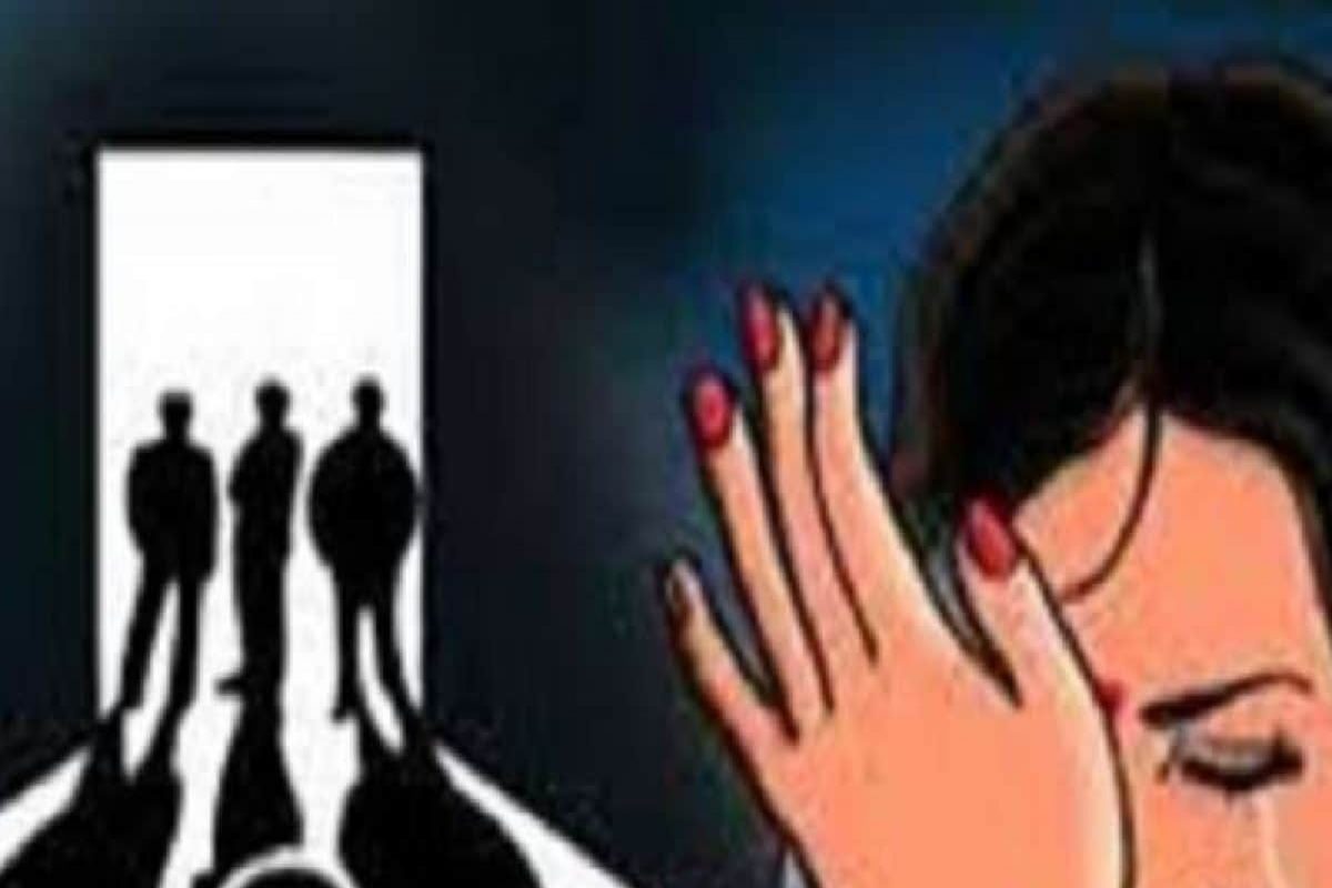 Cold Drink मधून गुंगीचं औषध देऊन विद्यार्थिंनीला दिल्या नरकयातना, मित्रांनी बनावला VIDEO