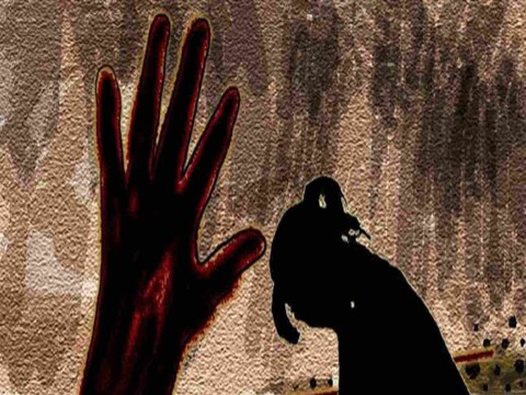 बुलडाणा (Buldhana) जिल्ह्यातील मलकापूर (Malkapur) शहरातील राहणारी 14 वर्षीय मुलगी ही 27 नोव्हेंबरला दुपारी चार वाजेच्या सुमारास क्लासला जाते, असं सांगून घरुन निघाली होती. पण नंतर ती घरी परतलीच नाही. अखेर या मुलीचा शोध लावण्यात पोलिसांना यश आलं आहे.