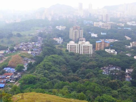 Parag Agrawal And IIT : नुकताच मुंबई आयआयटीमध्ये (IIT Mumbai) शिकलेला पराग अग्रवाल ट्विटरचा सीईओ झाला. त्यानंतर देशातील सर्वोच्च तंत्रशिक्षण संस्था पुन्हा प्रसिद्धीच्या झोतात आली आहे. आयआयटीमधून बाहेर पडलेले अनेक विद्यार्थी सध्या अमेरिकेतील मोठमोठ्या कंपन्यांमध्ये सीईओ किंवा मोठ्या पदांवर आहेत आणि संपूर्ण जगाचा त्यांच्यावर विश्वास आहे. आयआयटीची सुरुवात कशी झाली? आणि त्याने कसं खास स्थान निर्माण केलं आहे.
