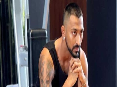 हार्दिक पांड्या (Hardik Pandya) खराब फिटनेसमुळे सध्या टीम इंडियामधून बाहेर आहे. एकीकडे हार्दिक पांड्या अडचणीत असतानाच त्याचा भाऊ कृणाल पांड्यादेखील (Krunal Pandya) संघर्ष करत आहे.