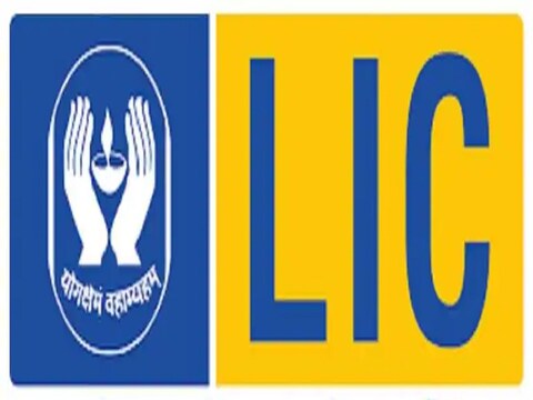 LIC बहुचर्चित, बहुप्रतीक्षित आयपीओ (IPO) लवकरच दाखल होण्याची शक्यता आहे. हा आयपीओ कधी दाखल होणार किंवा त्याचा प्राइस बँड (Price band) काय असेल, याविषयी अद्याप काहीही माहिती जाहीर करण्यात आलेली नाही; मात्र एलआयसी या पब्लिक इश्यूसाठी (Public Issue) जोरदार तयारी करत आहे. 