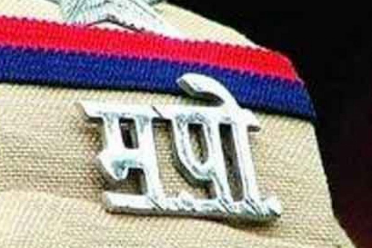 पोलीस जसे जसे वस्तीजवळ गेले तसे वस्तीवरील उपस्थित जमावांनी त्यांना पाहताच त्यांच्यावर दगडफेक करायला सुरूवात केली.