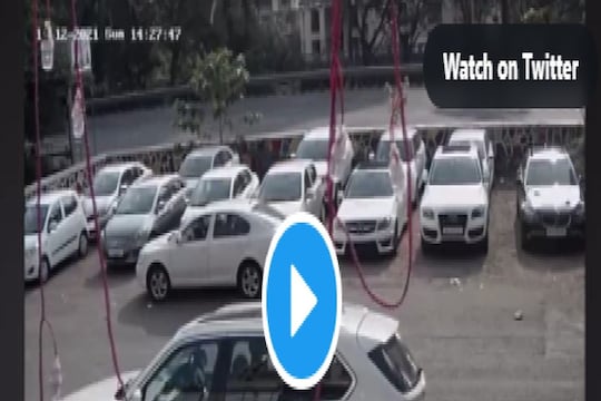 रिक्षा चालकाला वाचवण्याच्या नादात 5 वेळा पलटली फॉर्च्युनर, Shocking Live Video आला समोर