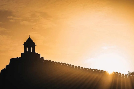 शाही विवाह राजस्थानमध्येच का होतात? इथला वाळवंट सेलिब्रिटींसह देश-विदेशातून जोडप्यांना का आकर्षित करतो?