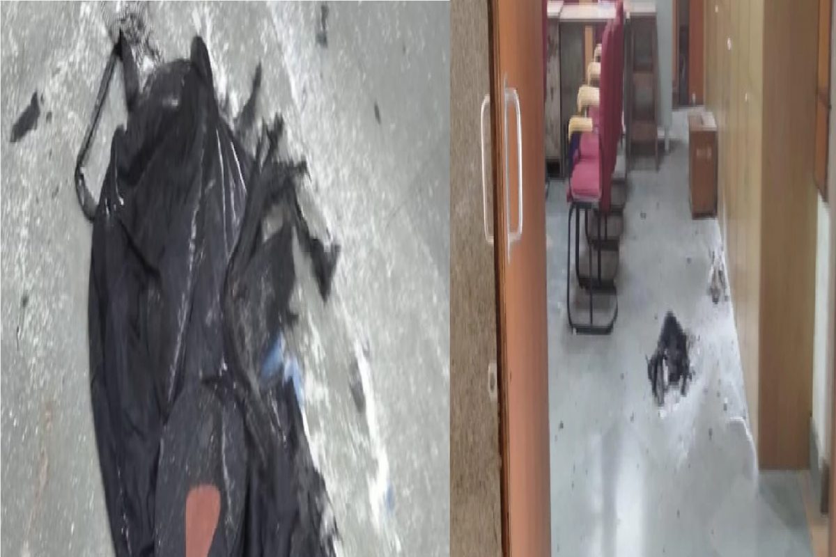 कोर्टात झालेल्या स्फोटानंतर खळबळ, परिसर केला रिकामी; दोन जण जखमी