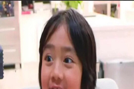 Ryan kaji | 10 वर्षांच्या YouTuber ची कमाई पाहून तुमचेही डोळे पांढरे होतील!