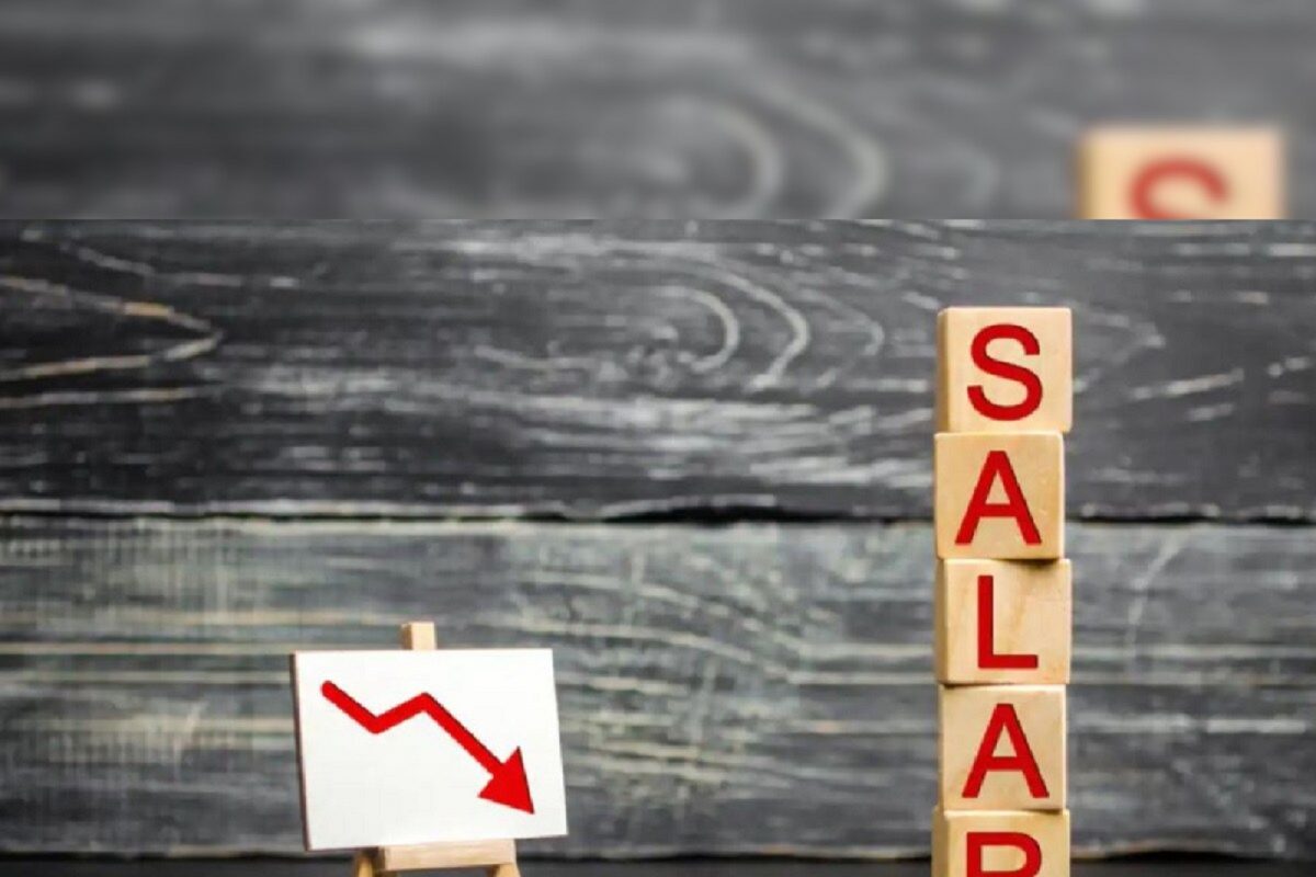 New Wage Code : नव्या वेतन कायद्यामुळे कामगारांचं वेतन आणि सुट्ट्यांच्या नियमांत होणार `हे` बदल