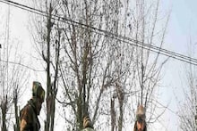 मध्यरात्रीत सुरक्षा दलाकडून दोन दहशतवाद्यांचा सुपडा साफ, दोन AK-47 ही जप्त
