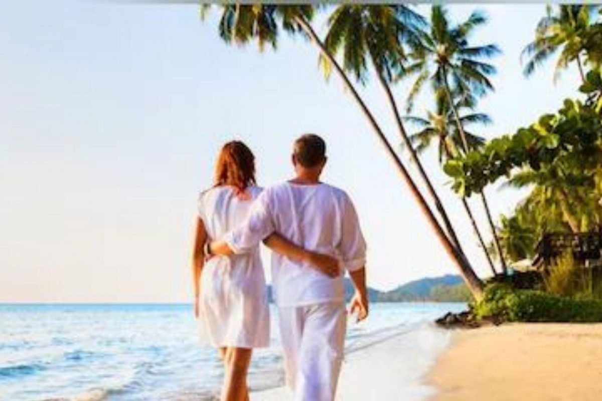 हनिमूनचं प्लॅनिंग मित्रांना सांगून फसला तरूण; पुढे घडलं भलतंच