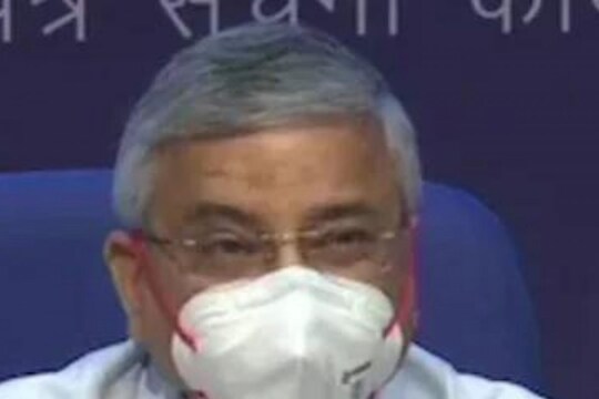 '..नाहीतर यूकेसारखी वाईट परिस्थिती आपल्याकडेही होईल'; Omicron बाबत एम्सच्या संचालकांचा इशारा