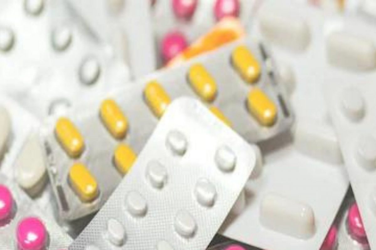 आता गोळी खाऊन घरबसल्या करा कोरोनावर उपचार; मृत्यूचा धोका 90 टक्क्यांनी होणार कमी, इथे Paxlovid ला मंजुरी