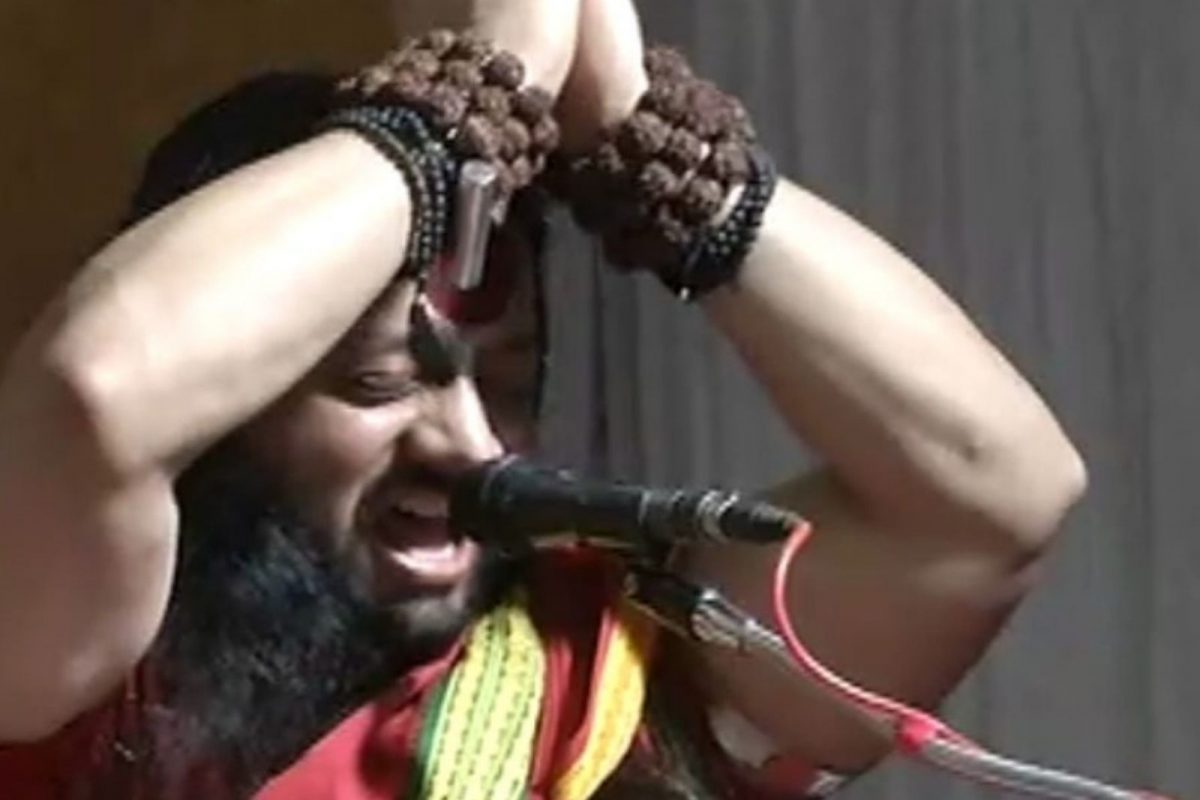 कालिचरण महाराज अडचणीत, महात्मा गांधींबद्दल केलेलं ते वादग्रस्त वक्तव्य भोवणार