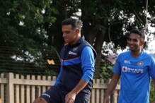 IND vs SA: विराट कोहली द्रविडसोबत दिसला फुटबॉल खेळताना, VIDEO व्हायरल IND vs SA: विराट कोहली द्रविडसोबत दिसला फुटबॉल खेळताना, VIDEO व्हायरल