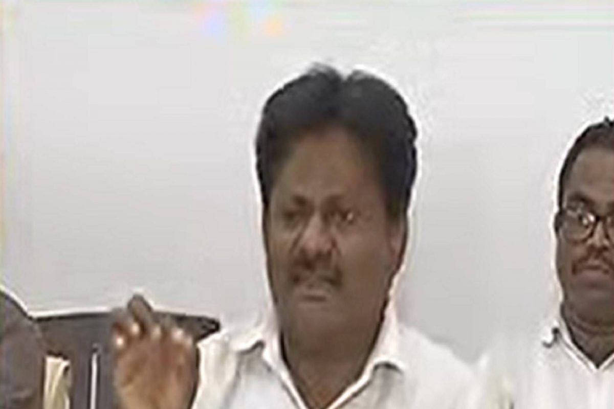 एसटी कर्मचाऱ्यांच्या संपाबाबत सर्वात मोठी बातमी! संपाची नोटीस देणारे अजय गुजर यांची संप मागे घेण्याची घोषणा