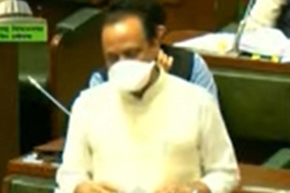 आमदारांना 5 कोटींचा निधी जाहीर केला आहे. एवढंच नाहीतर आमदारांचे सचिव आणि ड्रायव्हरला सुद्धा पगारवाढ जाहीर