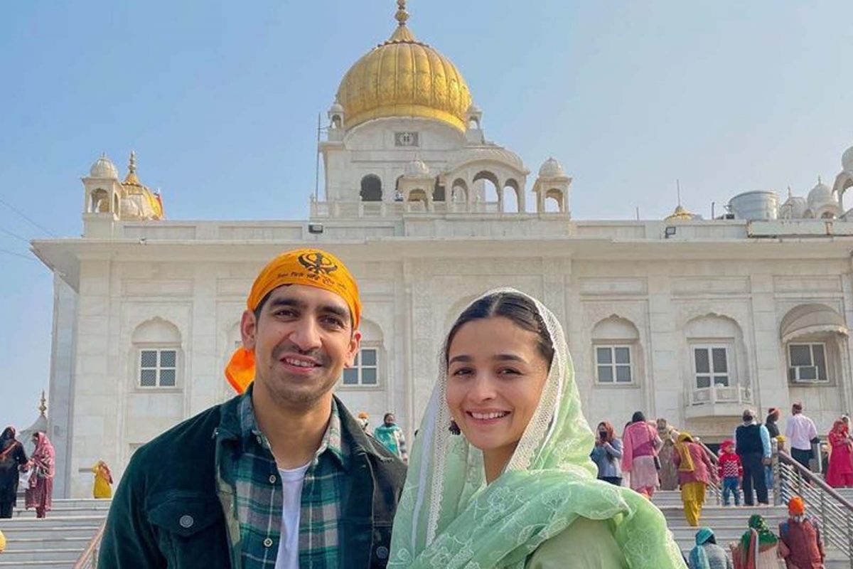 संजय कपूरची पत्नी महिप कपूर यांना कोरोनाची लागण झाली आहे. याच पार्टीत आलिया देखील होती.