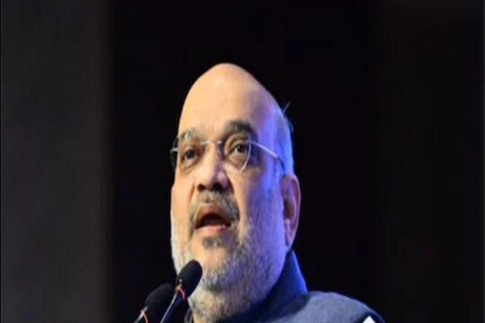 'भाजपातली अनेक मंडळी पक्ष सोडून महाविकास आघाडीत येत आहेत. प्रवेशाचा ओघ थांबवण्यासाठी मॉरल सपोर्ट देण्यासाठी हे वक्तव्य आहे.