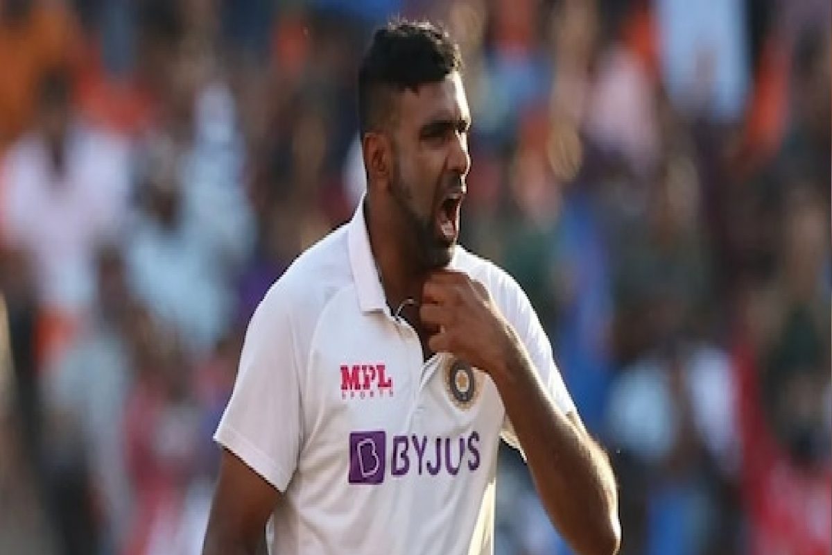 IND vs NZ: अश्निनच्या जाळ्यात अडकले वर्ल्ड चॅम्पियन, दिग्गज खेळाडूचं त्रिशतक पूर्ण