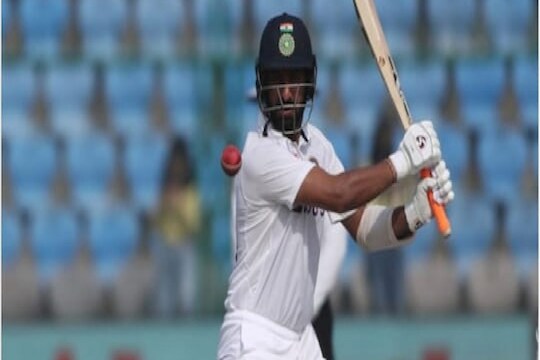 IND vs SA : Golden Duck वर आऊट झालेल्या पुजाराची द्रविडने थोपटली पाठ, पाहा VIDEO