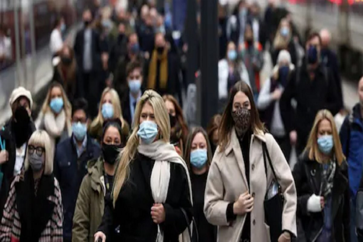 कोरोना पुन्हा मोठा संहार करणार! Omricon मुळे एप्रिलपर्यंत UK मध्ये 75 हजार मृत्यूंची शक्यता वर्तवली