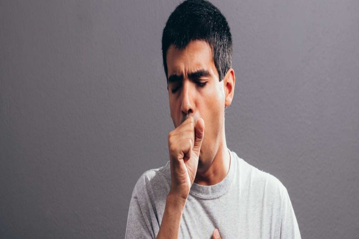 2. सर्दी-खोकला किंवा तापामध्ये -
वास्तविक तूप खाल्ल्याने शरीरातील कफ वाढू शकतो. त्यातच आपल्याला सर्दी, खोकला किंवा ताप असेल तर तूर खाणं टाळावं. असं केल्यानं तुमची समस्या आणखी वाढू शकते.