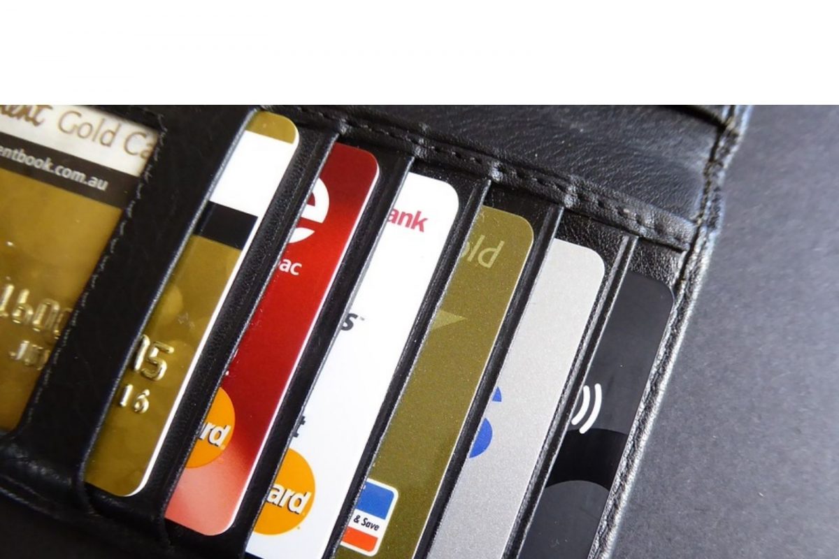 Credit Card चा वापर करताना सावधान! या गोष्टी लक्षात ठेवा अन्यथा होईल मोठं नुकसान