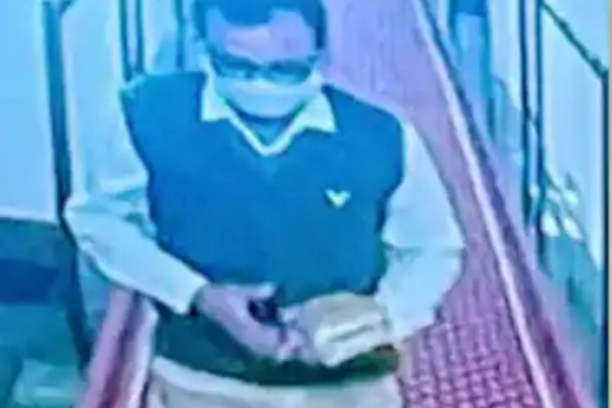 2 कोटींचे दागिने चोरून 5 स्टार हॉटेलात करीत होता आराम, अखेर...