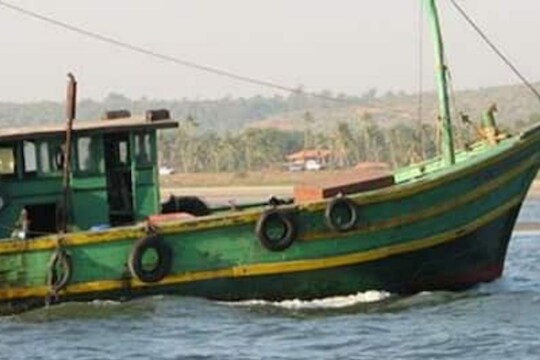 गुजरातच्या समुद्र किनाऱ्यावरुन ड्रग्स माफियांची भारतात एन्ट्री; 400 कोटी ड्रग्स प्रकरणात मोठा खुलासा