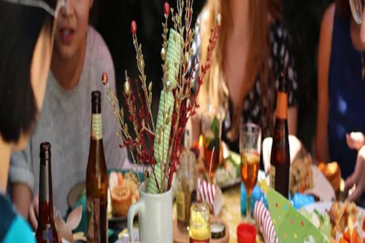 हद्दच झाली! पार्टीत पोटभर जेवली गर्लफ्रेंड म्हणून बॉयफ्रेंडने...; तरुणीची विचित्र व्यथा ऐकून सर्वजण हैराण