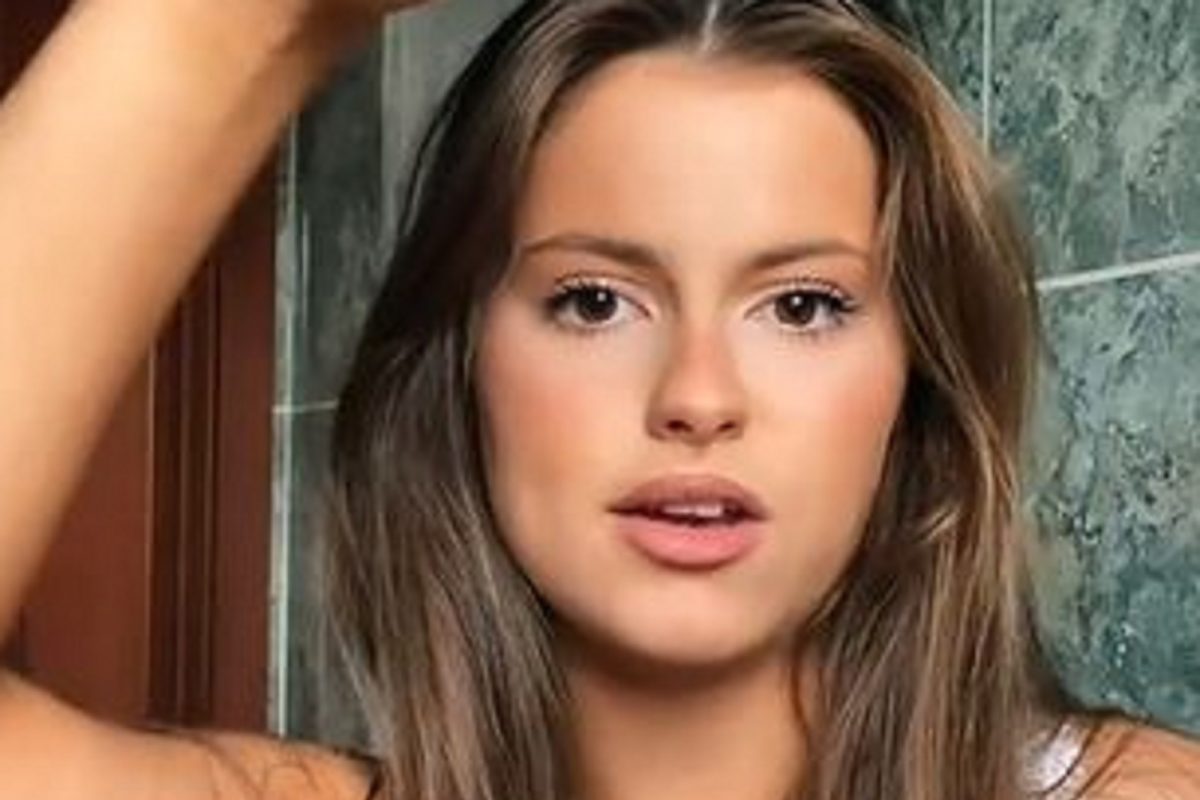 तुमच्या एका नजरेतच कुणीही पडेल तुमच्या प्रेमात! तरुणीने दाखवला डोळ्यांचा जादुई इशारा