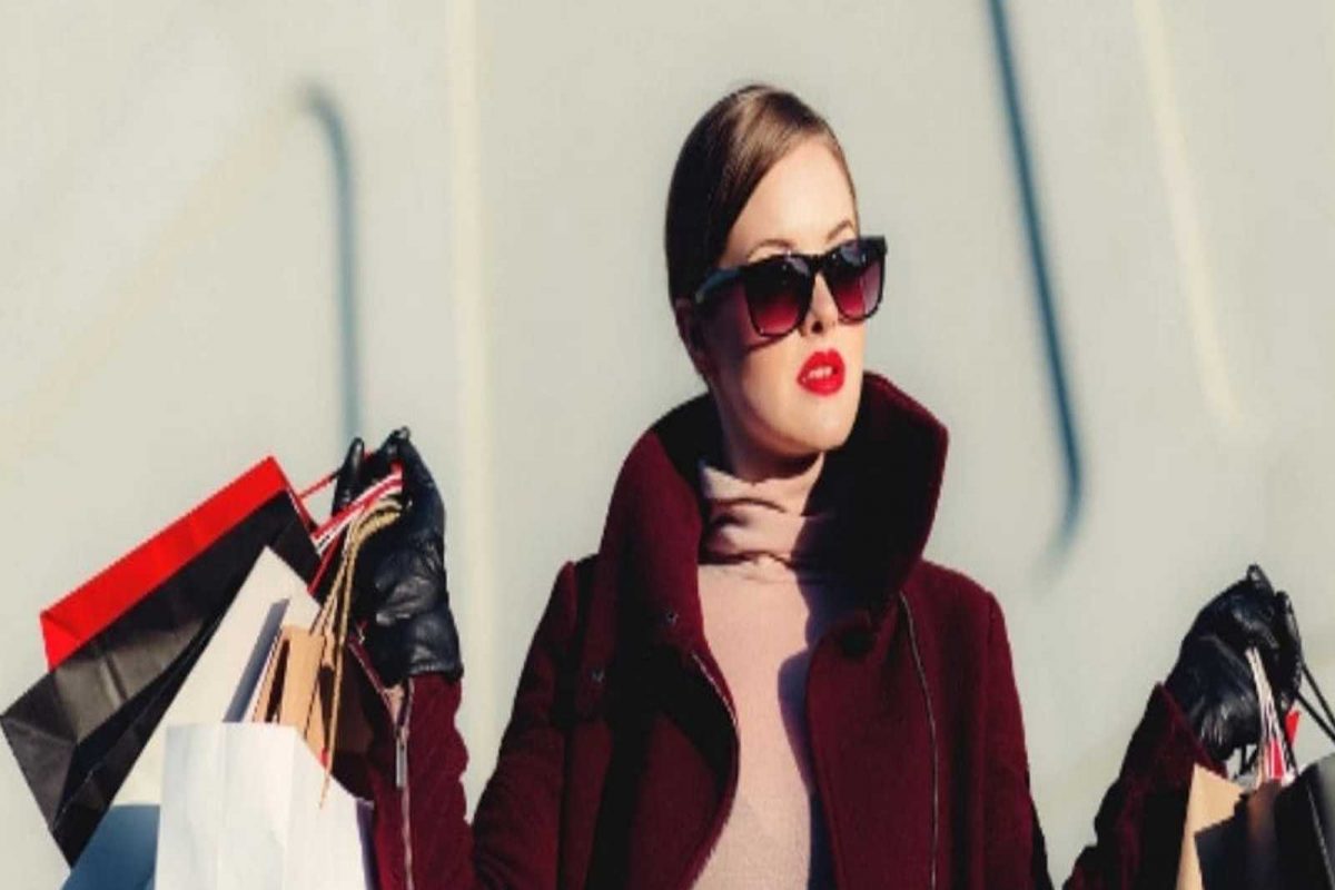 Explainer: Branded Products ची फर्स्ट कॉपी म्हणजे काय? एवढ्या स्वस्त का असात या वस्तू?