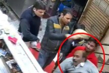 चालता-बोलताही जाऊ शकतो जीव? रेल्वे कर्मचाऱ्याच्या मृत्यूचा VIDEO पाहून हादराल! चालता-बोलताही जाऊ शकतो जीव? रेल्वे कर्मचाऱ्याच्या मृत्यूचा VIDEO पाहून हादराल!