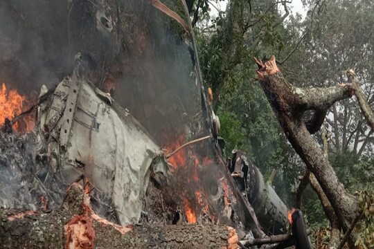 तामिळनाडूतील अपघातग्रस्त लष्कराच्या Mi-17V-5 हेलिकॉप्टरमध्ये कोण कोण होते? यादी आली समोर