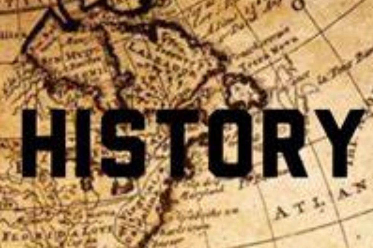 Career Tips: आता 'इतिहास' घडवू शकतो तुमचं 'भविष्य'; History मध्ये आहेत करिअरच्या अनेक संधी; जाणून घ्या