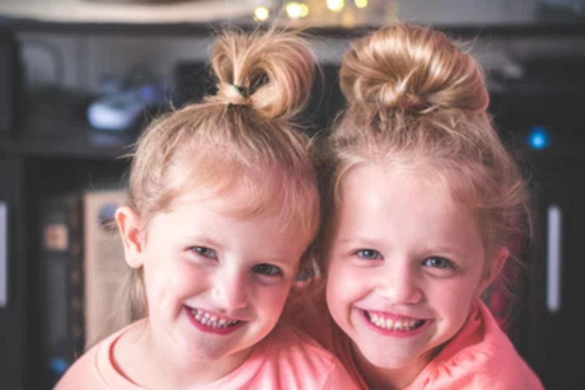 एकसारख्या जुळ्या मुलांमागील रहस्य काय? तुम्हाला जुळं होणार की नाही हे आता आधीच कळणार