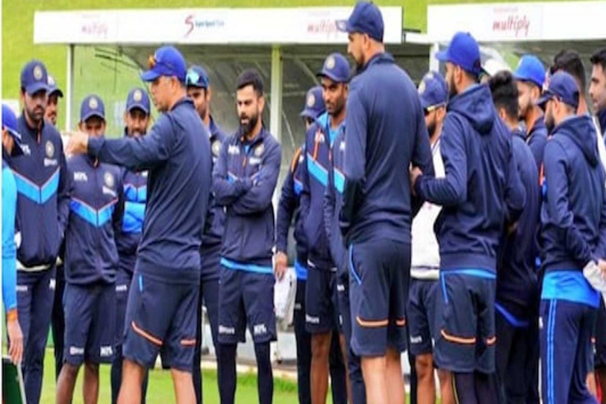 IND vs SA : द्रविड सीनियर खेळाडूंना बाहेर करण्याच्या तयारीत, कोणाला बसणार धक्का?