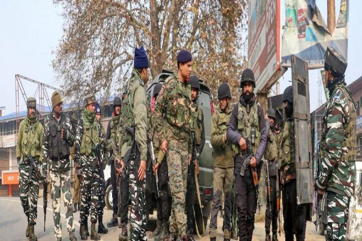 एकामागोमाग एक LeT च्या दोन दहशतवाद्यांचा खात्मा, चकमक संपली; सर्च ऑपरेशन सुरुच