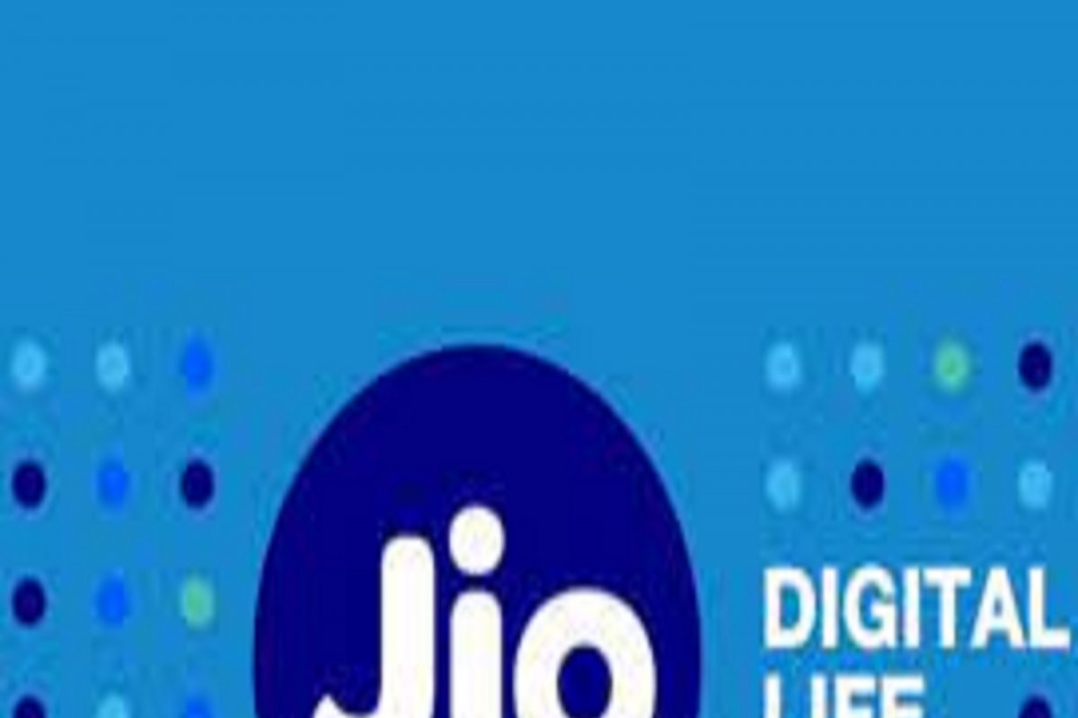 या प्लॅनसह नेटफ्लिक्स (Netflix), अॅमेझॉन प्राइम (Amazon Prime) आणि डिज्नी + हॉटस्टारचं (Disney+ Hotstar) फ्री सब्सक्रिप्शन मिळतं आहे. त्याशिवाय Jio Apps चंही फ्री सब्सक्रिप्शन दिलं जात आहे.