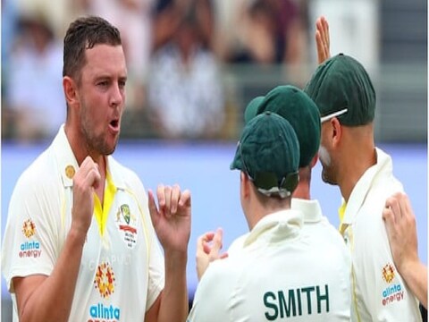 अ‍ॅशेस सीरिजची (Ashes Series) सुरूवात इंग्लंडसाठी धक्कादायक झाली आहे. ब्रिस्बेन टेस्टच्या पहिल्या दिवशी लंचपूर्वीच इंग्लंडची टॉप ऑर्डर कोसळली.